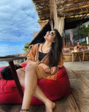 Gayathri Shan Instagram - Collect moments, not things 🫰🏖️