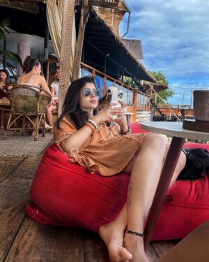 Gayathri Shan Instagram - Collect moments, not things 🫰🏖️