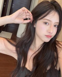 Actress Genie Chen HD Photos and Wallpapers October 2025