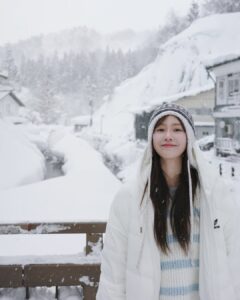 Actress Genie Chen HD Photos and Wallpapers March 2025