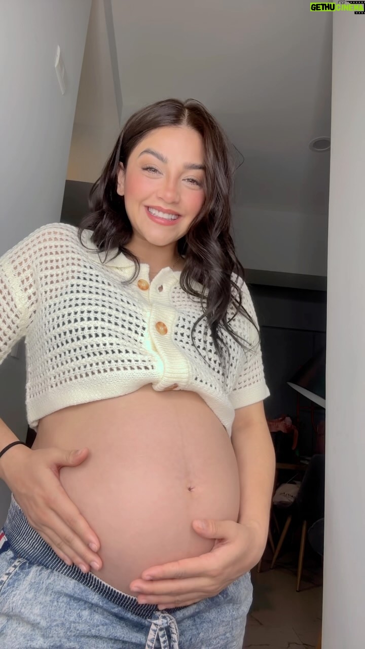 Geraldine Galvan - 54.3K Likes - Hace unos meses me diría a mí misma: Te contaría pero no me creerías 🩵 te amo bebé
