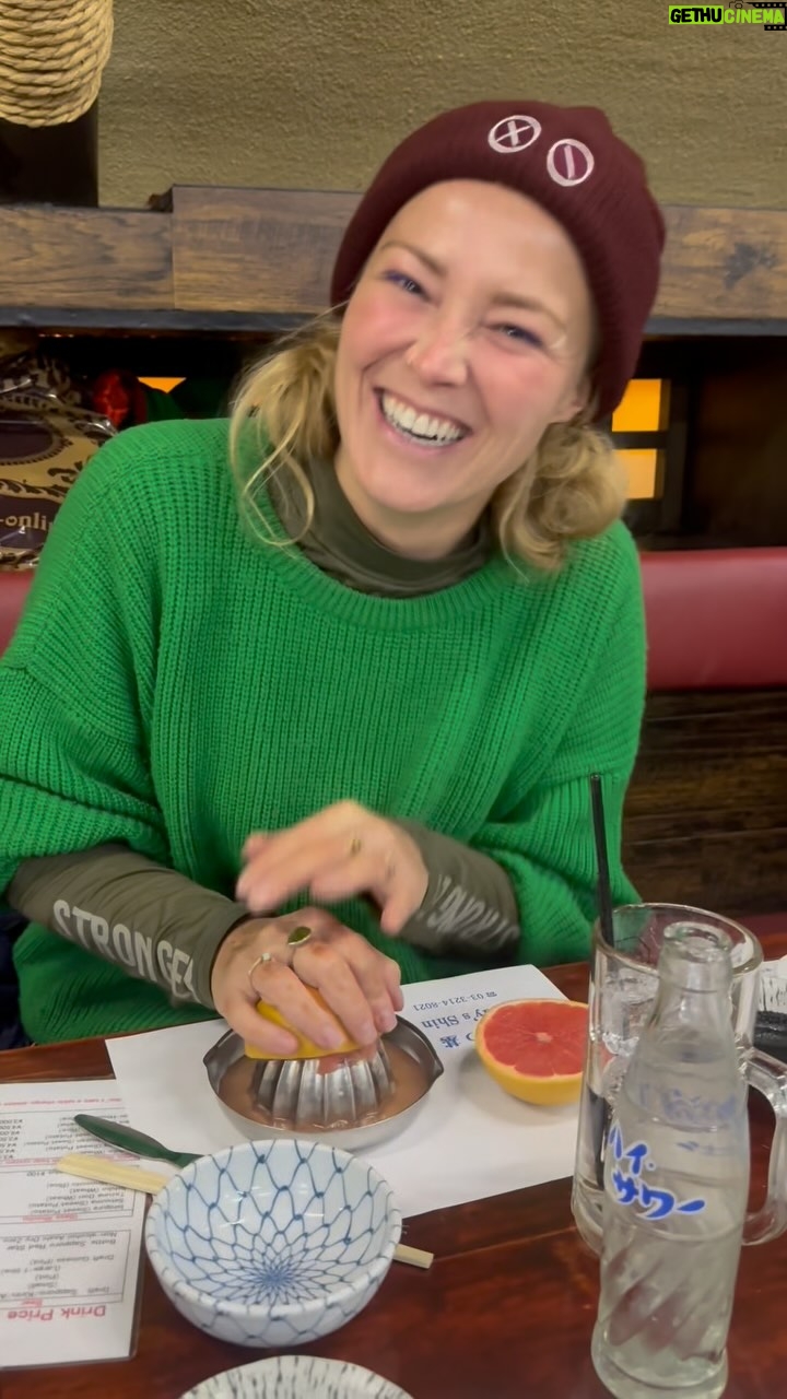 Geraldine Kemper - 3 Likes - Japan tips en Trickss ‼️
Ooooo we zijn in Japan 😍🥰🌎
Al meer dan 10 jaar stond dit land op mn bucketlist. En het is zooooo fantastisch!
Wauw wauw wauw!
Hier een paar tips en tricks♥️
Voor je naar Japan gaat kun je immigratieformulier al invullen. Je krijgt dan een qr code.
Die rij was bij ons stuk korter. Scheelt tijd.
SUICA is een pas die je gebruikt voor metro en bus en zelfs voor snack en drinkautomaten. (Die zie je overal♥️)
Je hebt een app of fysieke pas. Maar!! Veel makkelijker is zelf toevoegen in je wallet.
Ga naar wallet->klik op plusje->openbaarvervoerspas->voeg suica toe.
Super makkelijk en je kunt heel chill yen aan toevoegen.
Altijd geld op zak. In grote steden is veel met pas. Maar veel tickets voor tempels etc is cash.
Stress niet over restaurants. Reserveren etc. Tuurlijk
Als je echt graag ergens naartoe wilt, reserveer. Maar er is zoveel lekkers!!
Loop rond en ga op je gevoel af. Nog geen slechte tent gehad.
(Maar toch wat tips hieronder gezet) ♥️
Er zijn echt heel weinig vuilnisbakken. Geen grap.
Dus neem tassie mee. Zodat je die coffee to go beker weg kan stoppen.
Vergeet je paspoort niet voor belasting teruggave!
Vintage. Messen. Alles.
Overigens vond ik veel vintage heel duur. Maar ik heb toffe jas gekocht bij jonge designer in @designfestagallery Sowieso leuke tip. Zit ook heel gezellig café achter en leuke gallery.
Ze gebruiken vaak tafelcharge in vorm van klein hapje
300/500 yen.
Tippen is niet nodig in restaurants
Maar geef een mooi compliment. Leer een zin in het Japans🥰
Iedereen stopt voor rood.
Hehe
Netjes in de rij staan. I love it. Ook voor de roltrap.
Er zijn heel veel Openbare wc’s.
En die zijn echt heel schoon.
Ooo de wc’s zijn sowieso echt de bom. Ik wil nu niet meer anders.
Restaurants
Andys
35 steps bistro
Kaikaya by the sea
Roppongi Inakaya
Sowado
#tokyo
#japan
#travel