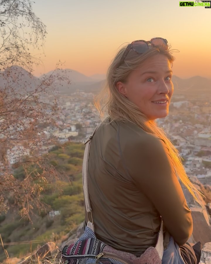 Geraldine Kemper - 3 Likes - Het laatste deel van onze reis door India. Rajasthan.
Binnenkort zal ik hier een filmpje posten.
Maar het was magisch.
Jaipur
Pushkar
Udaipur
Ranakpur
#india
#rajasthan