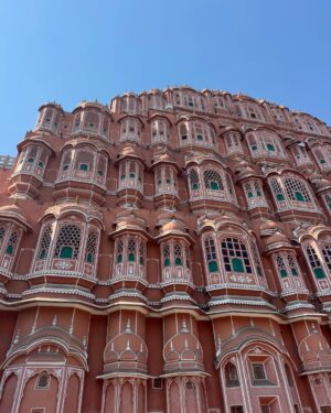 Geraldine Kemper Instagram - Het laatste deel van onze reis door India. Rajasthan. 
Binnenkort zal ik hier een filmpje posten. 
Maar het was magisch. 

Jaipur
Pushkar
Udaipur
Ranakpur

#india 
#rajasthan