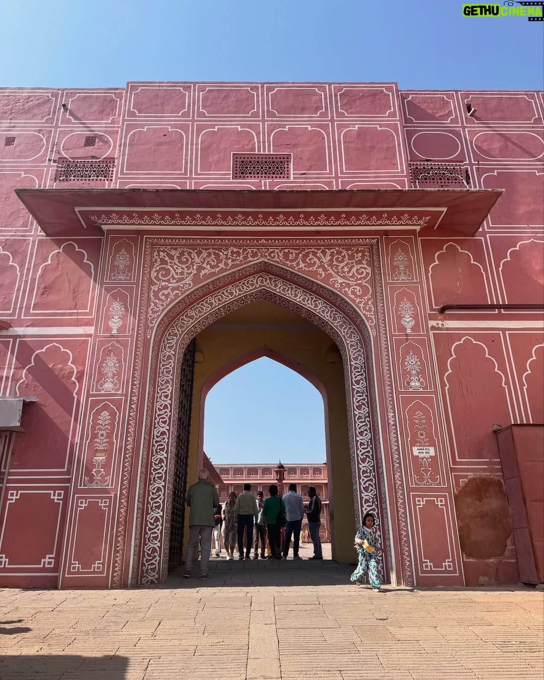 Geraldine Kemper - 3 Likes - Het laatste deel van onze reis door India. Rajasthan.
Binnenkort zal ik hier een filmpje posten.
Maar het was magisch.
Jaipur
Pushkar
Udaipur
Ranakpur
#india
#rajasthan