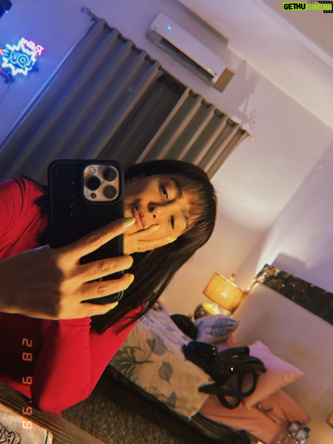Ghada Abdel Razek - 3 Likes - I changed my hair colour 👸🏻👸🏻…. Because of something important … But unfortunately I failed 😞😞… Sorry .. anyway you like the colour or no 😂😂😎😎…. حبيتو اللوك ولا لا …