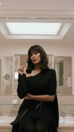 Ghada Abdel Razek Instagram - Vogue Arabia is back, and here to break the news is @HudaElMufti, @Dorra_Zarrouk, @GhadaAbdelRazek, @AminaKhalilOfficial, @EnjyKiwan, @AhmedMalek, @AmirElMasry, @Mariam.El.Khosht, and the iconic @NabilaEbeedOfficial. Get ready for a new chapter - don’t miss our relaunch print issue coming out in March.

For daily news, visit voguearabia.com and all our social media channels.

ڤوغ العربية تعود من جديد وها هم
 @HudaElMufti, @Dorra_Zarrouk, @GhadaAbdelRazek, @AminaKhalilOfficial, @EnjyKiwan, @AhmedMalek, @AmirElMasry, @Mariam.El.Khosht، والمتألقة @NabilaEbeedOfficial  يزفون لكم الخبر. استعدوا لبداية مرحلة جديدة ولا تفوتوا عدد شهر مارس قريباً في الأسواق.

قوموا بزيارة voguearabia.com وجميع قنوات التواصل الاجتماعي الخاصة بنا للاطلاع على كل جديد.

Head of Editorial Content: @MrArnaut
Digital Editor: @LeenAlSaadi
Social Media Manager: @Sarah.ElKays
Production: @RedPepper.Films
Post Production: @TempleArtists @M.Khaledd__
Sound Design: @Mostafa_elsherpeny_
Stylist: @YasmineEissa
Location: @FSCairoNP

#VogueArabiaIsBack #VogueArabia