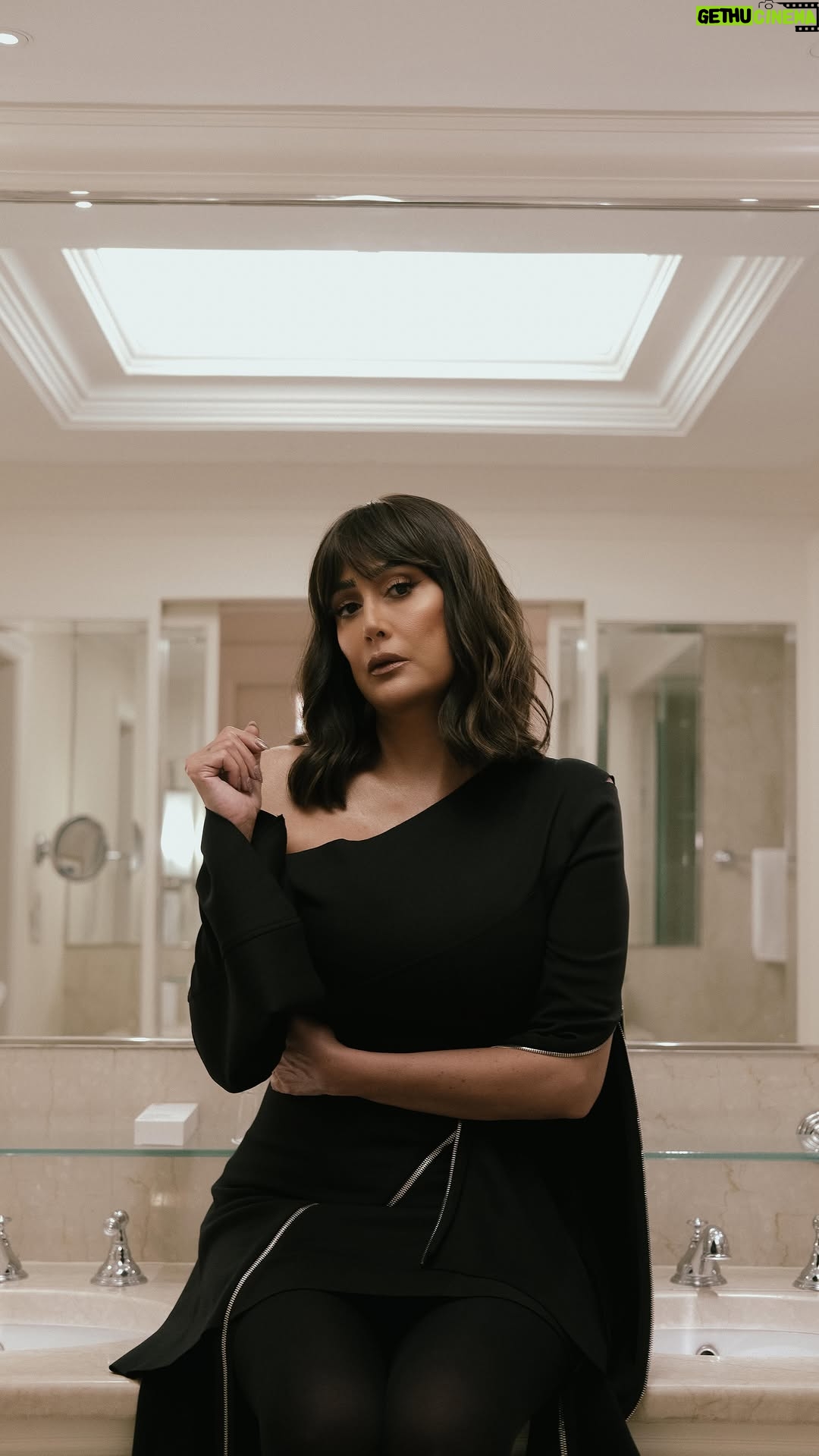 Ghada Abdel Razek - 4.9K Likes - Vogue Arabia is back, and here to break the news is @HudaElMufti, @Dorra_Zarrouk, @GhadaAbdelRazek, @AminaKhalilOfficial, @EnjyKiwan, @AhmedMalek, @AmirElMasry, @Mariam.El.Khosht, and the iconic @NabilaEbeedOfficial. Get ready for a new chapter - don’t miss our relaunch print issue coming out in March.
For daily news, visit voguearabia.com and all our social media channels.
ڤوغ العربية تعود من جديد وها هم
@HudaElMufti, @Dorra_Zarrouk, @GhadaAbdelRazek, @AminaKhalilOfficial, @EnjyKiwan, @AhmedMalek, @AmirElMasry, @Mariam.El.Khosht، والمتألقة @NabilaEbeedOfficial يزفون لكم الخبر. استعدوا لبداية مرحلة جديدة ولا تفوتوا عدد شهر مارس قريباً في الأسواق.
قوموا بزيارة voguearabia.com وجميع قنوات التواصل الاجتماعي الخاصة بنا للاطلاع على كل جديد.
Head of Editorial Content: @MrArnaut
Digital Editor: @LeenAlSaadi
Social Media Manager: @Sarah.ElKays
Production: @RedPepper.Films
Post Production: @TempleArtists @M.Khaledd__
Sound Design: @Mostafa_elsherpeny_
Stylist: @YasmineEissa
Location: @FSCairoNP
#VogueArabiaIsBack #VogueArabia