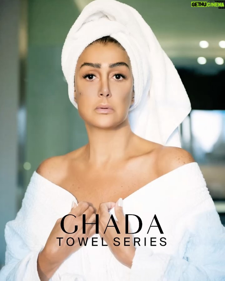 Ghada Abdel Razek - 11.2K Likes - بدون مكياج بدون فلتر فقط منشفه علي رأسك و لنبدأ ..!!
من الارشيف من تصويري للنجمة غاده عبد الرازق بكامل رونقها و جمالها كالملكه المتوجه بدون مكياج بدون حلي او مجوهرات فقط المنشفه هي من تبروز هذه الطبيعه علي غرار صور النجمات العالميات في مجموعه المصور العالمي @mariotestino في #towelseries @ghadaabdelrazek @byisraagalal