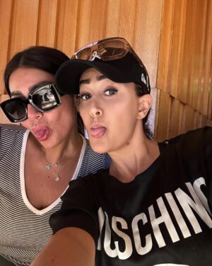 Ghada Abdel Razek Instagram - Happy Eid … ❤️❤️❤️.. @rotanagazzaz .. @khadijaelshall .. @jouweyriaelshall .. and everyone ❤️❤️…