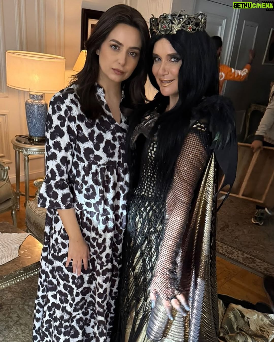 Ghada Adel - 149.3K Likes - الليلة اول حلقة من مسلسل المداح
ست الحسن و رحاب بيقولولكم رمضان كريم و كل سنة و انتم طيبين 😍😍