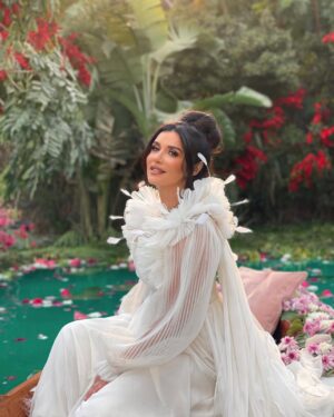 Ghada Adel Instagram - Here’s to the first makeup look in “The MarQ” Ramadan Ad. with my love ,the magnificent @ghadaadel1 🤍🕊️

#wedyanmohy#celebritymakeupartist