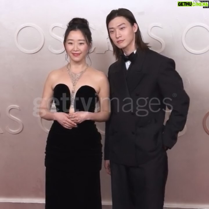 Gia Kim - 371.3K Likes - Tagged along with my brother to this special night 🥹 Felt surreal like stepping into the real life set of a movie I’ve watched many times every year. A very humbling, motivating, inspiring experience. I shrieked like I was part of the Anora team whenever they won an award because I watched this movie 3 times in the cinema, once with Mikey’s QnA, (she truly murdered this role she deserves all the flowers💐) and I cheer for the heart of independent filmmaking as Mr. Sean Baker truly represents, and what it means for indie films to be dominating at the Oscars..!!! Sing Sing, A Real Pain, The Brutalist, The Substance, Flow, No Other Land 🤍 As an aspiring filmmaker, you are an inspiration!!! Was truly a testament that filmmaking is really just you telling a story you want to tell with as many or little people involved and as much money as you want/ have. And when you love your craft and dedicate yourself to it, the light shines through in the end no matter what. And yes, LONG LIVE THE CINEMA. As much as this industry will try to capitalize on the ever shortening attention span of our generations to come, I never want us to lose our love of cinema and watching movies on the BIG screen as they were meant to be savored.
I also loved the Substance and Sing Sing and wish they had won more things too but they will always be ICONIC films that truly changed something in me. I really want to watch I’m Still Here. Flow, I am so so happy you took home some accolades too, such a beautiful movie. What an intro to Latvia. I am so so so happy and grateful to be on this journey with all these brilliant creative seniors to look up to and be inspired by - and to be in the same room as so many of my idols… seeing Ms Whoopi and Oprah together talking about Color Purple, which was my favorite movie in middle school, was another very precious moment of the evening. Thank you so so much my dear brother @sangheonleesh for taking me to this unforgettable night I love you 🫶🏻🥹 What a way to reaffirm my path, my purpose. Let’s fight the good fight. ✊🏻 버티자. 즐기자. 버팀을 즐기자. 후보로 돌아오자.
HMU: @mikahairstylist @suziekbeauty ♥️