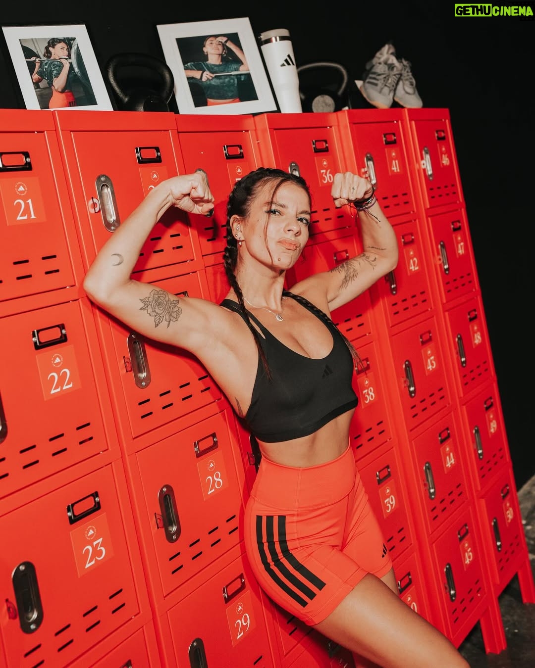 Gimena Accardi - 332.5K Likes - gracias @adidas y @antonelaroccuzzo por elegirme para ser la Host de este evento taaan importante en Miami! wow! salió hermoso y la pasamos bárbaro! full energía femenina! 💗🌹💪🏽 (la próxima hago la clase entera, anto! jaja te quiero) #AdidasOptime