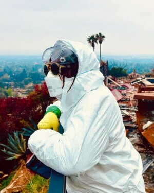 Gina Yashere Instagram - Yesterday I said goodbye, or at least a see ya later to my beautiful #altadena home. I am sad, but I'm also still hopeful that one day we'll make it back here. I'm nothing if not resilient. I've been thru a lot in my life & I still come up fighting & moving forward with positivity. I've got the Ninja, the pups, still have a great life, & my beautiful friends & family who have turned up in the most wonderful ways. From calls, texts, Uber eats vouchers when me & the Ninja were in no mood to cook, to massages & old pics & flyers. 
I thank you all.

Special Thank you  @let.dee.cook @troytitusbarrow  @glo_bigelow @anthonymarkbarrow @dani_pickleball_realtor @pbfrey 

For supporting me & being a shoulders to lean on & digging thru the remnants of our life.

Love you guys for life ❤️❤️

ONWARDS & UPWARDS

#altadenaisnotforsale #altadenastrong