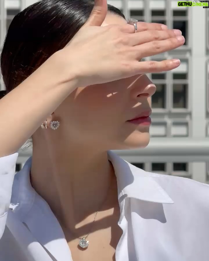 Gisselle Kuri - 28.8K Likes - happy day with @chopard ✨
#chopard
#happywithchopard
#InternationalDayofHappiness