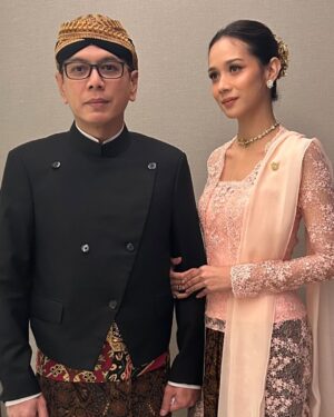Gista Putri Instagram - Semakin hari yang semakin dipenuhi rasa kagum akan budaya Indonesia