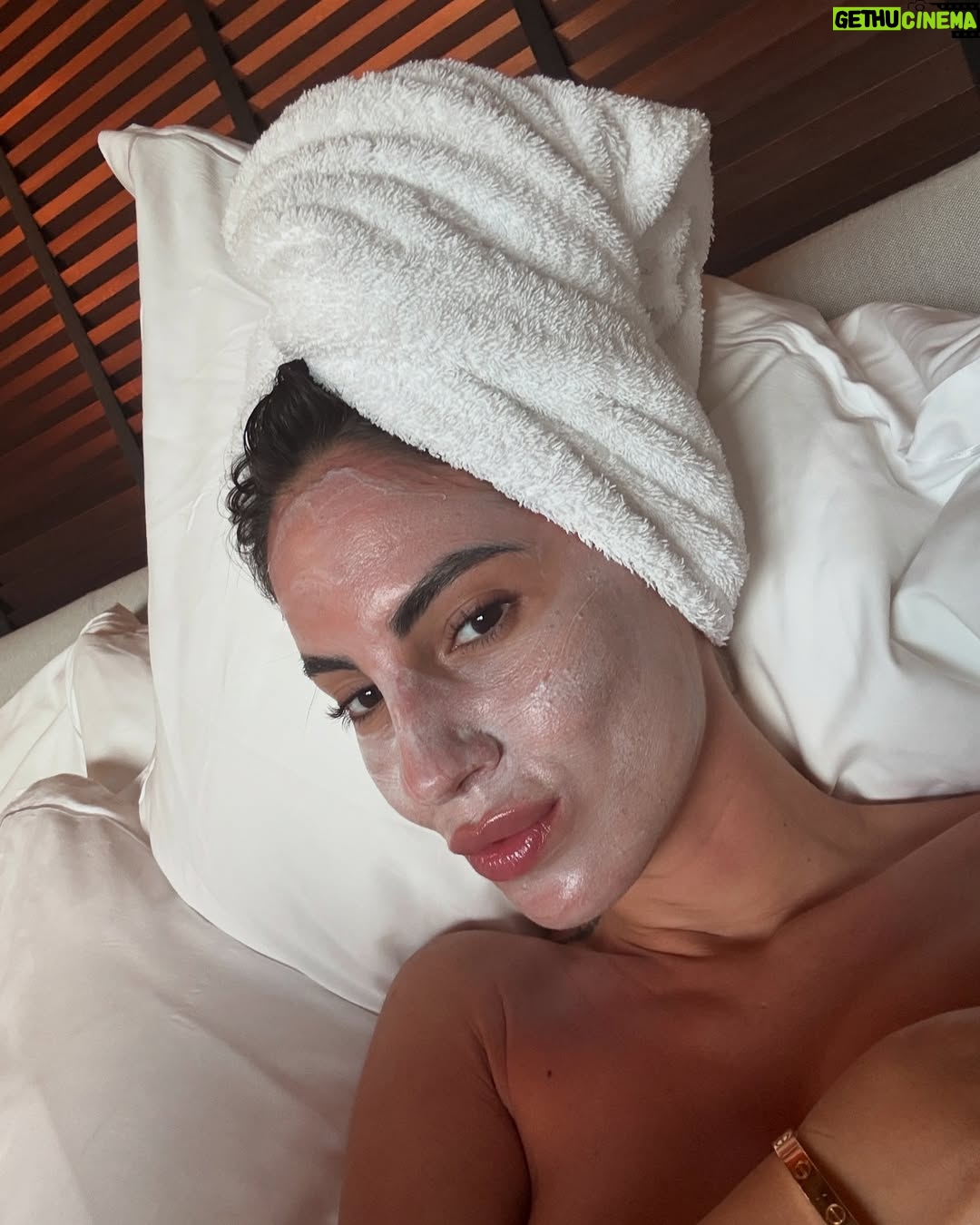 Giulia De Lellis - 249.5K Likes - 🥥🤍🐚🌴🫶🏻🏹