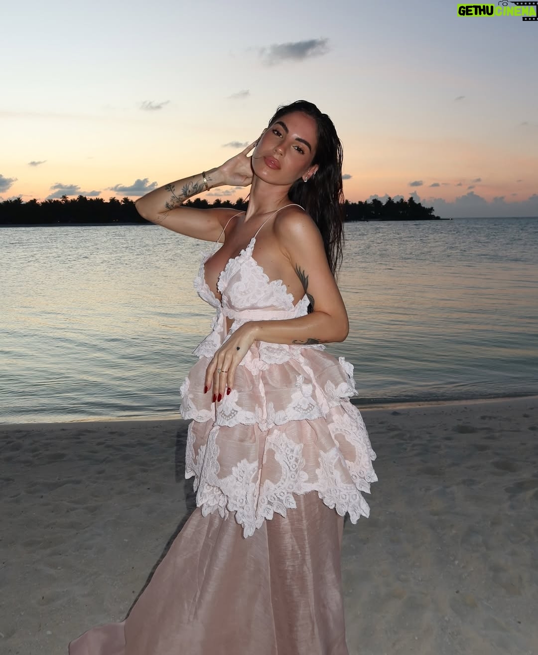 Giulia De Lellis - 219.5K Likes - Vorrei potesse non finire mai