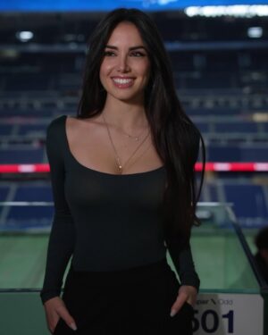 Giusy Meloni Instagram - Che bello vivere Madrid con @dazn_it e @laliga ✨⚽️ 🔥