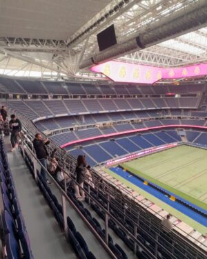 Giusy Meloni Instagram - Che bello vivere Madrid con @dazn_it e @laliga ✨⚽️ 🔥
