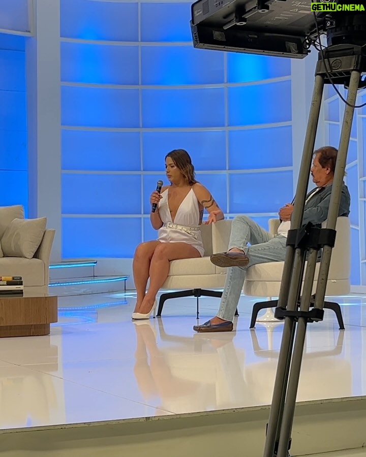 Glamour Garcia - 1.2K Likes - AMAMOS A @redetv 🩷💖🩷💖 NOS RECEBENDO SEMPRE COM TANTO CARINHO 🩷💖🩷💖 DEUS ILUMINE 💖🩷💖🩷