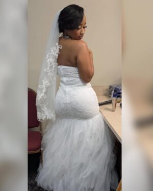 Grace Sol Instagram - Just another day on set… or is it? 👀💍✨ 

#vote #movie #married #wife #aprilfools

Dress: @fashionnova 🫢🥰