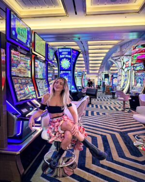 Gretel Valdez Instagram - Asi la Noche de ayer 💥♥️ #vegas #clasicos #cantamoscon♥️ @elitestatusgroup los mejores
