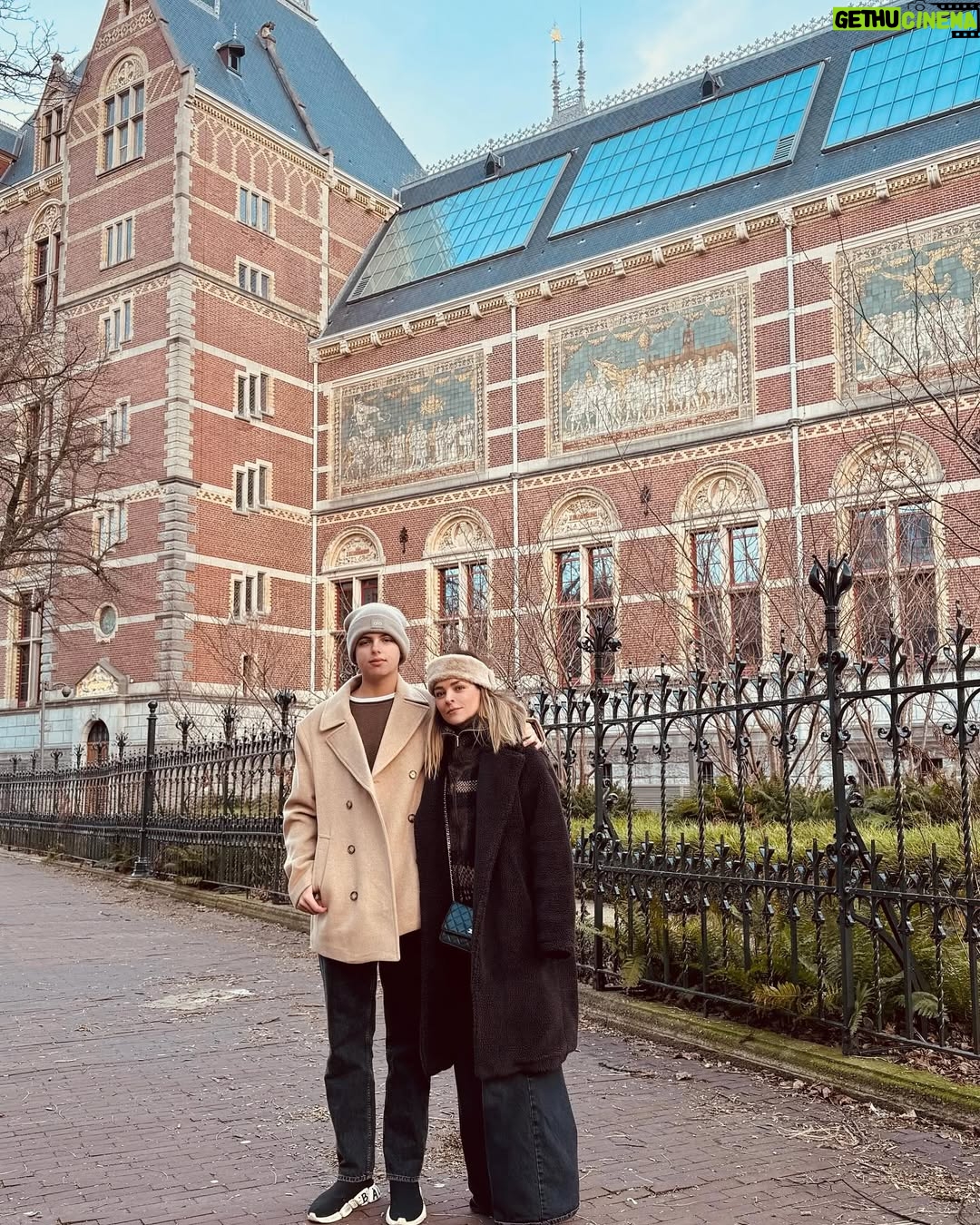 Gretel Valdez - 24K Likes - Feliz Navidadšā„ļø . Todo lo mĆ”s lindo š« hoy solo quiero compartirles que soy la mujer mĆ”s feliz y mĆ”s afortunada, gracias a todos ustedes que son parte de esta felicidad que hoy y siempre iluminen sus š”š«¶š» #todoconamor #feliznavidad