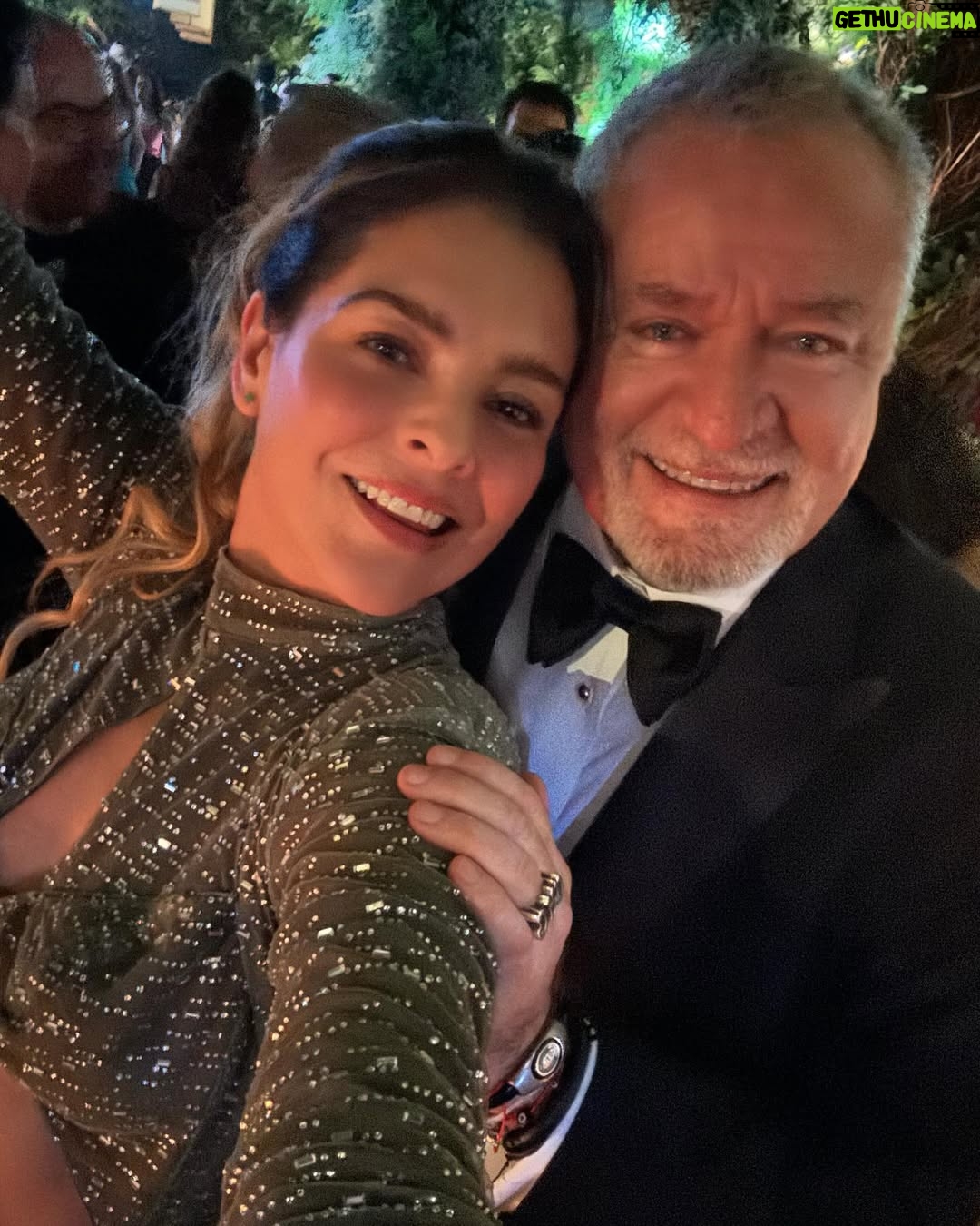 Gretel Valdez - 83.9K Likes - Que Vivan los Novios š«. Algo que disfruto es ver a la gente feliz y ayer sin duda brillaron @sofia_96castro @pbernotk š°š¤µ š«ā„ļø ā¦ā¦. @benitosantosoficial eres lo mĆ”ximo ame mi vestido ššš¼