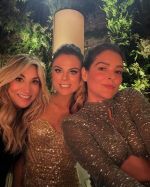 Gretel Valdez Instagram - Que Vivan los Novios 💫. Algo que disfruto es ver a la gente feliz y ayer sin duda brillaron @sofia_96castro @pbernotk 👰🤵 💫♥️ ……. @benitosantosoficial eres lo máximo ame mi vestido 👗🙌🏼