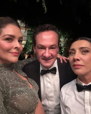 Gretel Valdez Instagram - Que Vivan los Novios 💫. Algo que disfruto es ver a la gente feliz y ayer sin duda brillaron @sofia_96castro @pbernotk 👰🤵 💫♥️ ……. @benitosantosoficial eres lo máximo ame mi vestido 👗🙌🏼