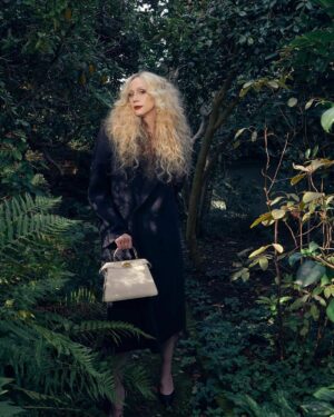 Gwendoline Christie Instagram - #FendiPeekABoo
@Fendi

I love you, yes I do. ♥️

#Ad