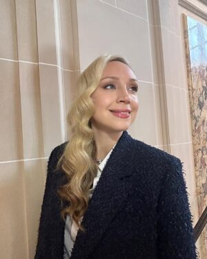 Gwendoline Christie Instagram - Behind the scenes…..

Heartfelt thanks to 🧨 @isamayaffrench using @isamayabeauty #WildStar and #LuckyKissLipstick 

Thank you for the recognition fabulous idol @amanda.lear !!! ⭐️ 

And endless congratulations @mrkimjones on five sensational years @Dior ! 🩶🩶🩶🩶🩶