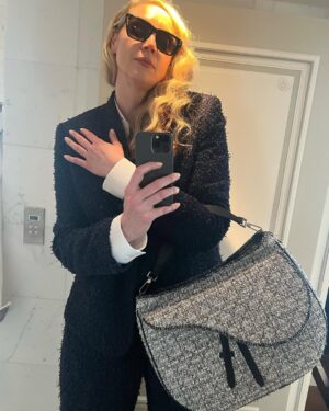 Gwendoline Christie Instagram - Behind the scenes…..

Heartfelt thanks to 🧨 @isamayaffrench using @isamayabeauty #WildStar and #LuckyKissLipstick 

Thank you for the recognition fabulous idol @amanda.lear !!! ⭐️ 

And endless congratulations @mrkimjones on five sensational years @Dior ! 🩶🩶🩶🩶🩶
