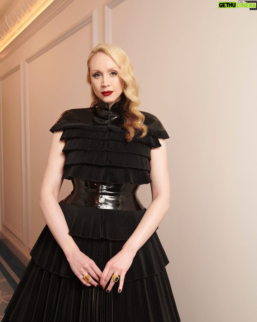 Gwendoline Christie - 528K Likes - Last night I had the tremendous honour of presenting at @bafta , recognising the outstanding achievements of our make -up and hair artists.
It was such a special experience and a great
pleasure.
Heartfelt thanks for having me with you and congratulations to all the nominees and recipients of BAFTA’s!
Great thanks to…
@claridgeshotel
@lancomeofficial
@joshwood
@grimajewellery
@jerry_stafford 🖤
Dress: @gilesdeacon_ 🖤
Make up:@isamayaffrench
Hair: @keiterada
📷 @akehurstjohn