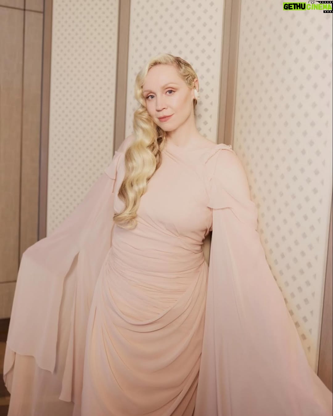 Gwendoline Christie - 176.6K Likes - Thank you to @narsissist for making me feel radiant and flushed with spectacular Met Gala joy!
A deep pleasure to #GlowSoSweet !
#NarsPartner
#NarsCosmetics 🤍