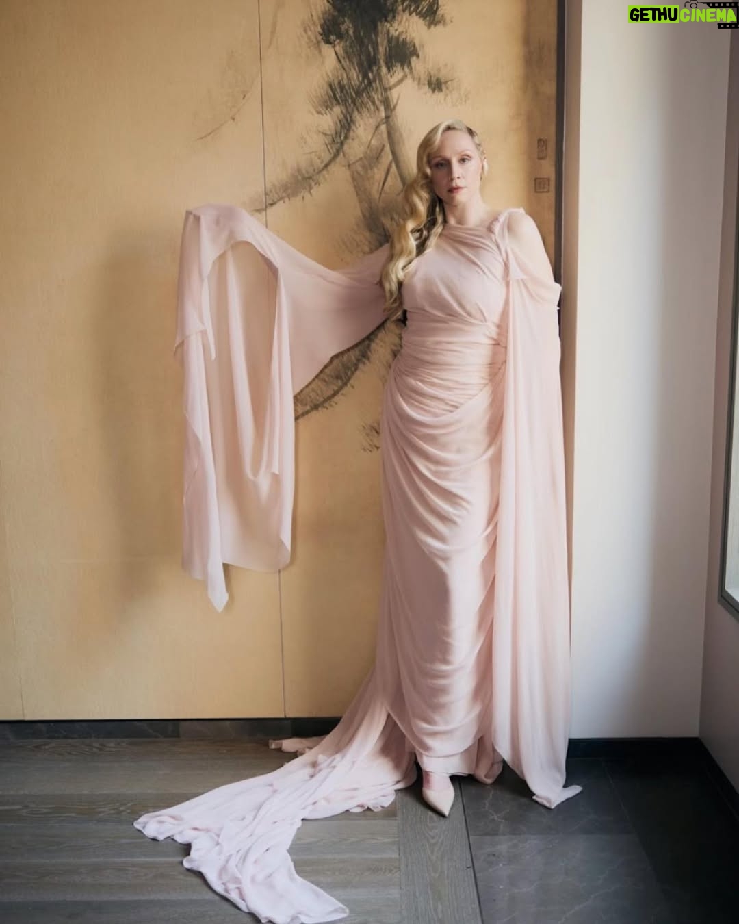 Gwendoline Christie - 176.6K Likes - Thank you to @narsissist for making me feel radiant and flushed with spectacular Met Gala joy!
A deep pleasure to #GlowSoSweet !
#NarsPartner
#NarsCosmetics 🤍