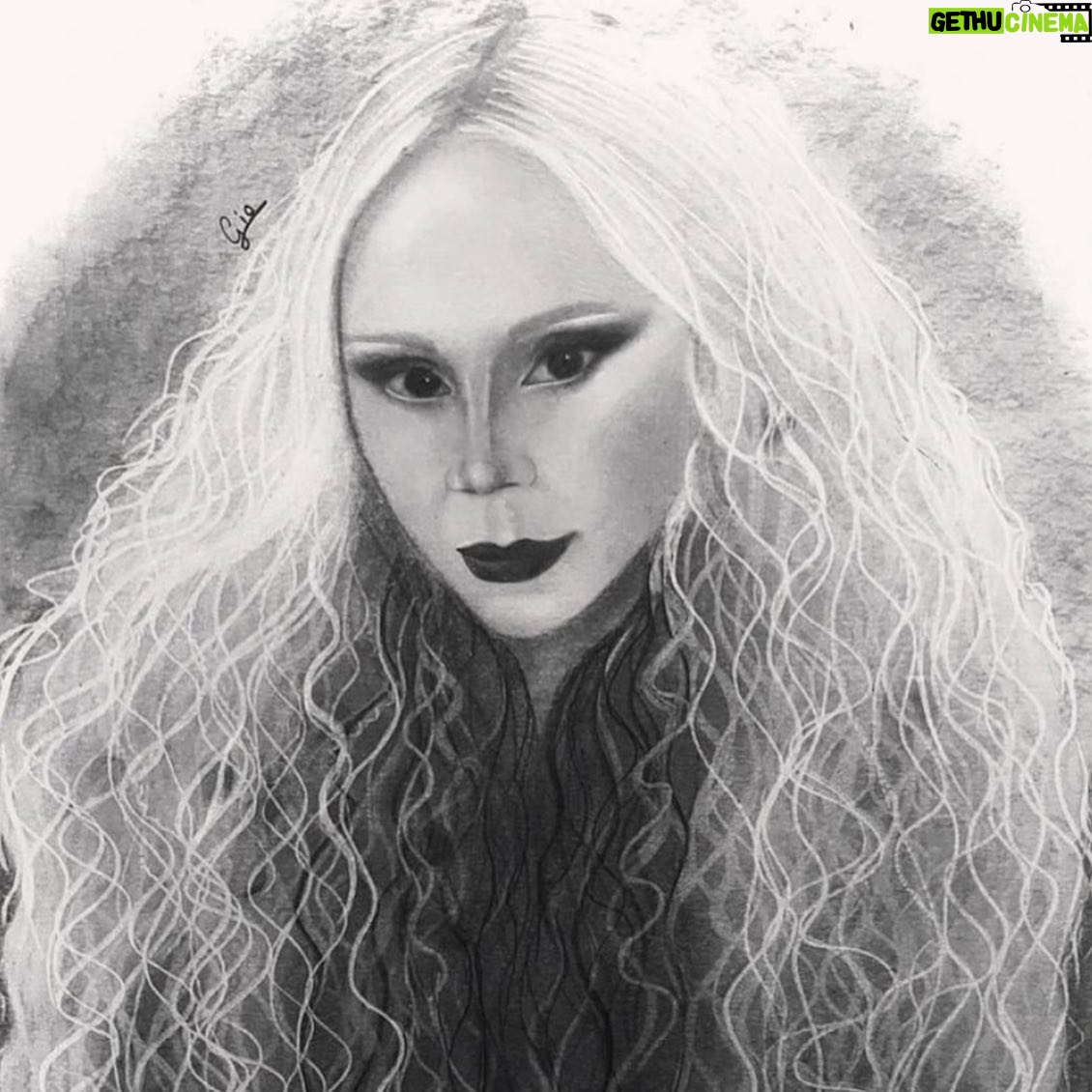 Gwendoline Christie - 124.4K Likes - THANK YOU for all my birthday wishes! Drawings! Letters! Paintings! Messages! All the love and kindness is so beautiful - thank you! ♥️💋
Love Love Love to you all!
Special thanks for being smashing:
@isamayaffrench
@danielroseberry
@theo.adams
@joekelllz
@gilesdeacon_ 🖤