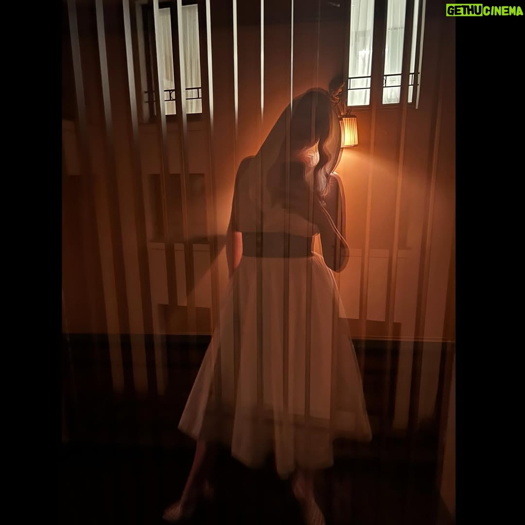 Gwendoline Christie - 112K Likes - Merci @maisonalaia @pieter_mulier for a sublime show, excitingly in the elements on the Passerelle Leopold - Sedar-Senghor, evoking cinematic sensuality!
Great thanks to:
@isamayaffrench
@clmorhair
@joshwood
@jerry_stafford
@adwoaaboah 🤍🤍🤍🤍