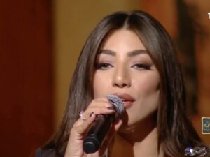 Haidy Moussa Instagram - و الخوف في قلبي لما زاد قواني 👏🏻

الحان المبدع :  @mohamedrahimofficial 
كلمات :مؤمن سالم 

#حبة_ظروف للفنانه اصاله🤍
اغنيه بحبها اوي و كلامها بيلمسني 

و كل الشكر ل فرقتي الموسيقيه الي ابدعت ف كل الاغاني و سلطنتني ❤️
#هايدي_موسى #haidymoussa #Asala #singer #love #drama