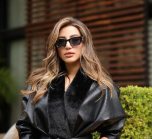 Haidy Moussa Instagram - انا و انت يا قلبي اتعلقنا ب حبال م الاول كانت دايبه .. 
النهارده الساعه ٦ مساء 
#haidymoussa