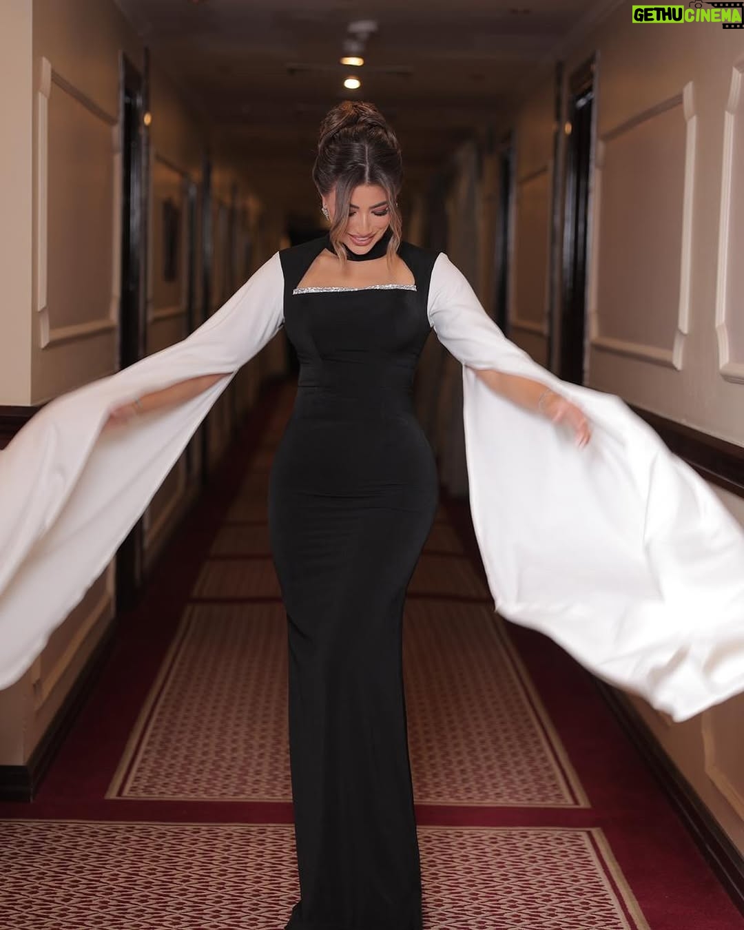 Haidy Moussa - 5.9K Likes - 🖤🇪🇬🖤
شوفو اخر فيديو
____
Designer @mona_waly_couture
Makeup @rababfawzymakeup
Hairdresser @hadeer.deghish__hair_dresser
Photographer @zaynph_