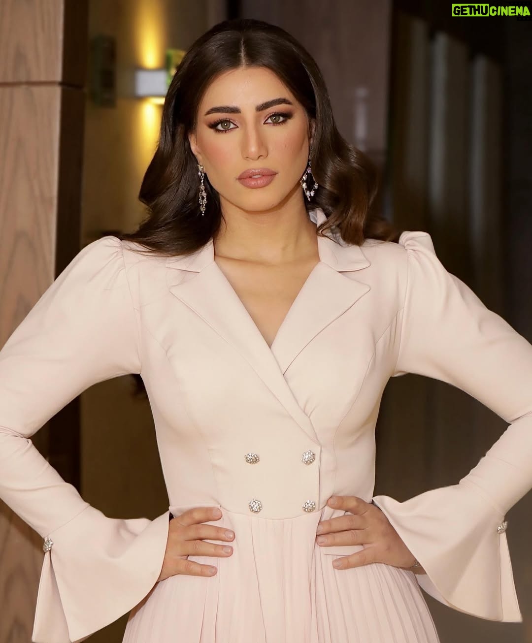 Haidy Moussa - 14.9K Likes - 🇸🇦🤍🇪🇬
_________
Jumpsuit from @aisha.couture.eg
Photographer @nhh22c
Makeup @monamakeup.artist
Hairdresser @seren_hairstyle
#haidymoussa #newyear #happiness #الحمدلله #explore #loveyou