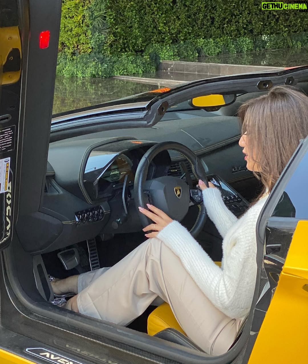 Haidy Moussa - 11.9K Likes - Walk away from anything that gives you bad vibes, There is no need to explain or make sense of it. It's your life ,Do what makes you happy 🪄🤍
#haidymoussa #singer #dubai #livelife #enjoythejourney #thankful