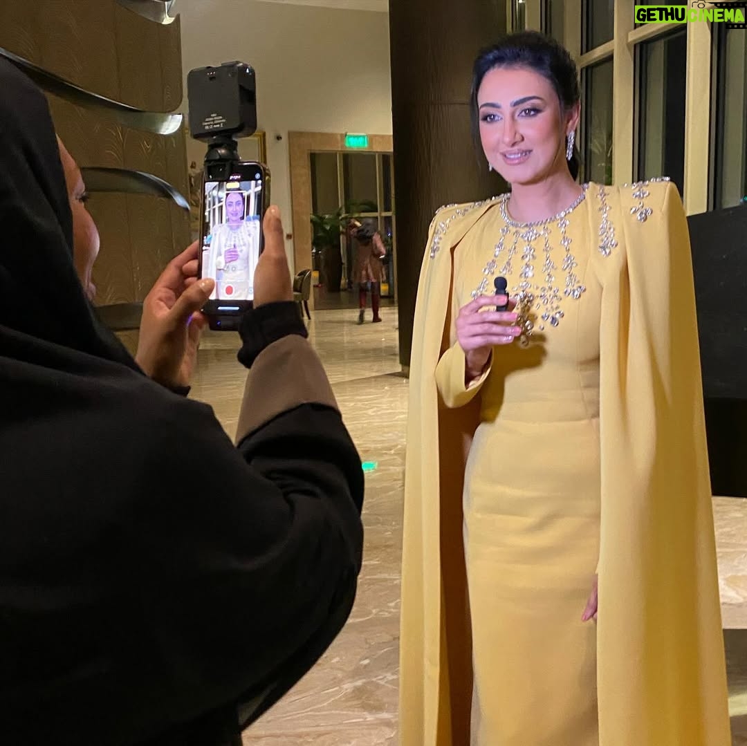 Haifa Hussein - 5.6K Likes - Makeup: @thajbaa_makeup
Hairstyles: @eliechnouda1
Dress: @incanto_boutique
@riyadhseason
#joyawards
#موسم_الرياض