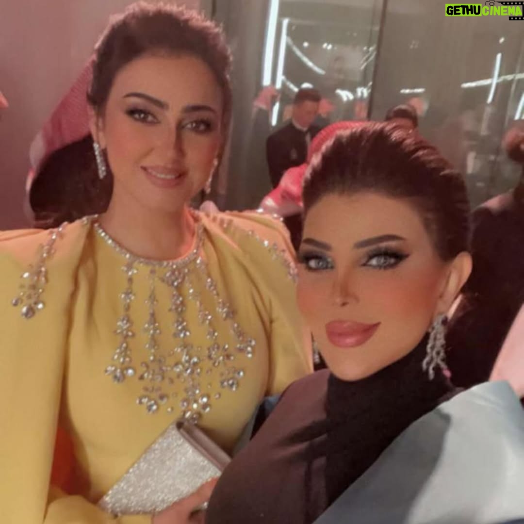 Haifa Hussein - 5.6K Likes - Makeup: @thajbaa_makeup
Hairstyles: @eliechnouda1
Dress: @incanto_boutique
@riyadhseason
#joyawards
#موسم_الرياض