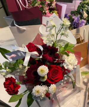 Han Ji-eun Instagram - ANNA 잘가💋 응원해주신 모든 분들 감사합니다~ 덕분에 저에게 도전이었던 연극 무대 소중한 기억으로 무사히 잘 마쳤어요. 지니도 사랑해. #애나엑스 #ANNAX