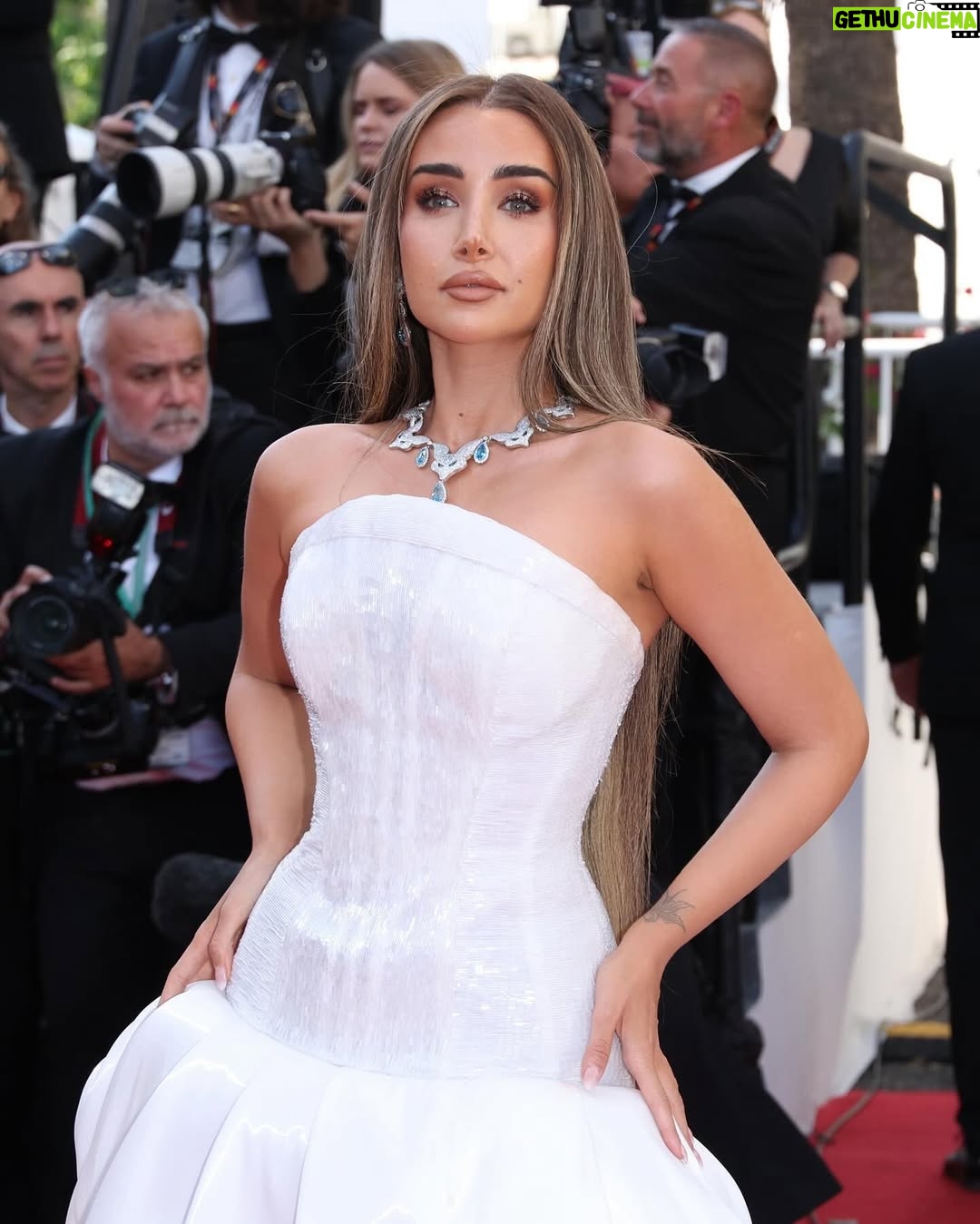 Hana Al Zahed - 423.7K Likes - Red Carpet Moment 🤍

#cannesfilmfestival
