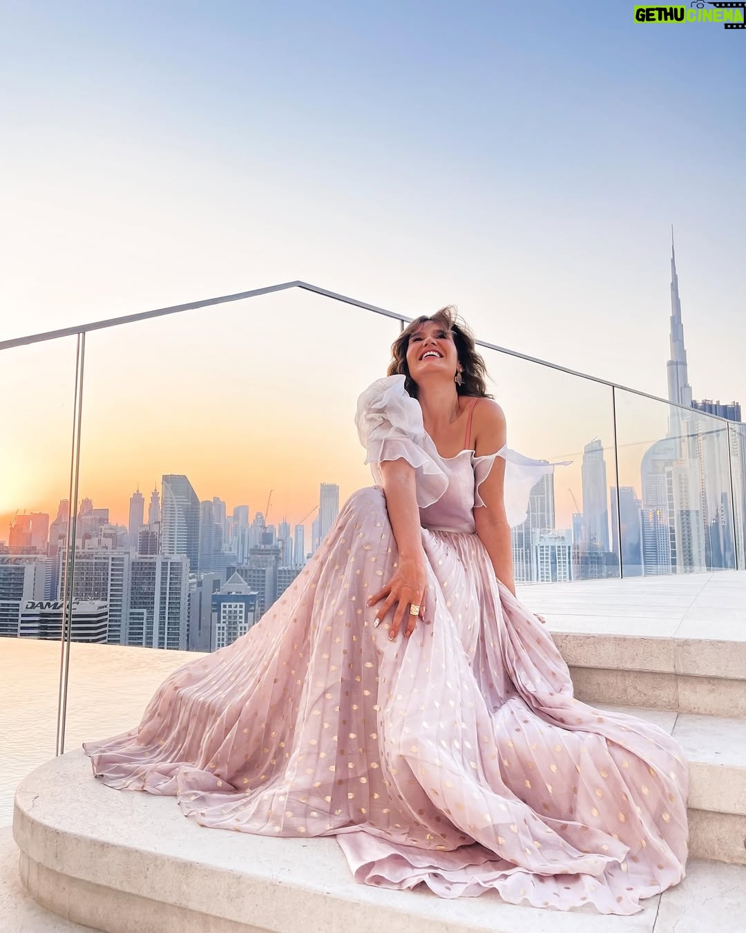 Hana Sheha - 15.4K Likes - Here .. the horizon feels endless, just like my Dreams 🎀